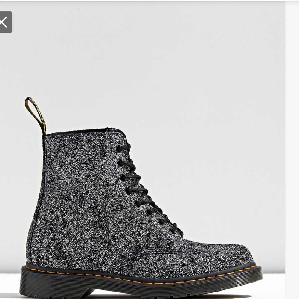 Dr Martens Pascal Boots 8